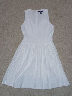 GAP White Eyelet Sleeveless Fit-and-Flare Dress Size 4